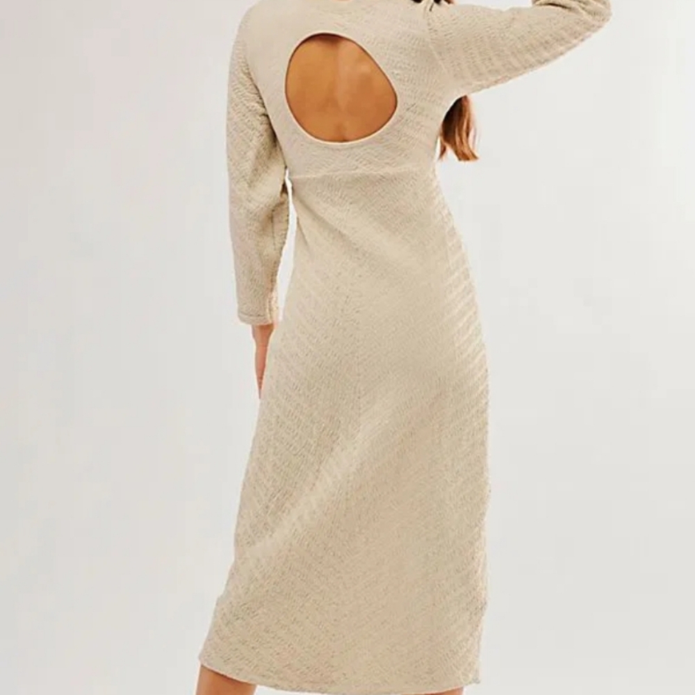 FREE PEOPLE holed back